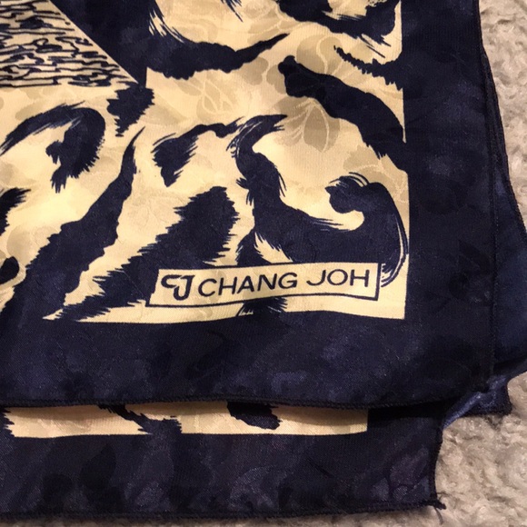 Scarf - Picture 3 of 3